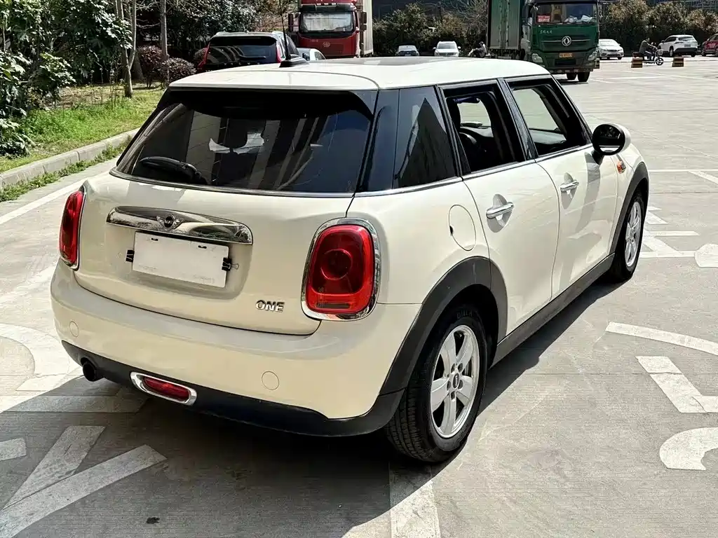 MINI MINI 2015