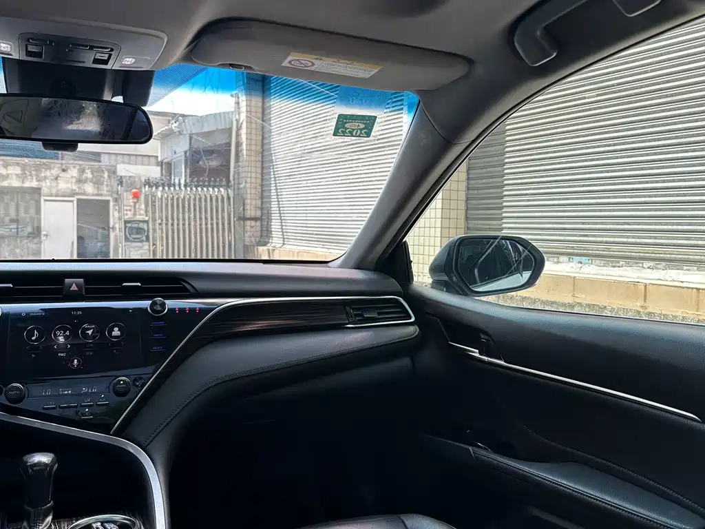 Toyota Camry 2019 — фото 22