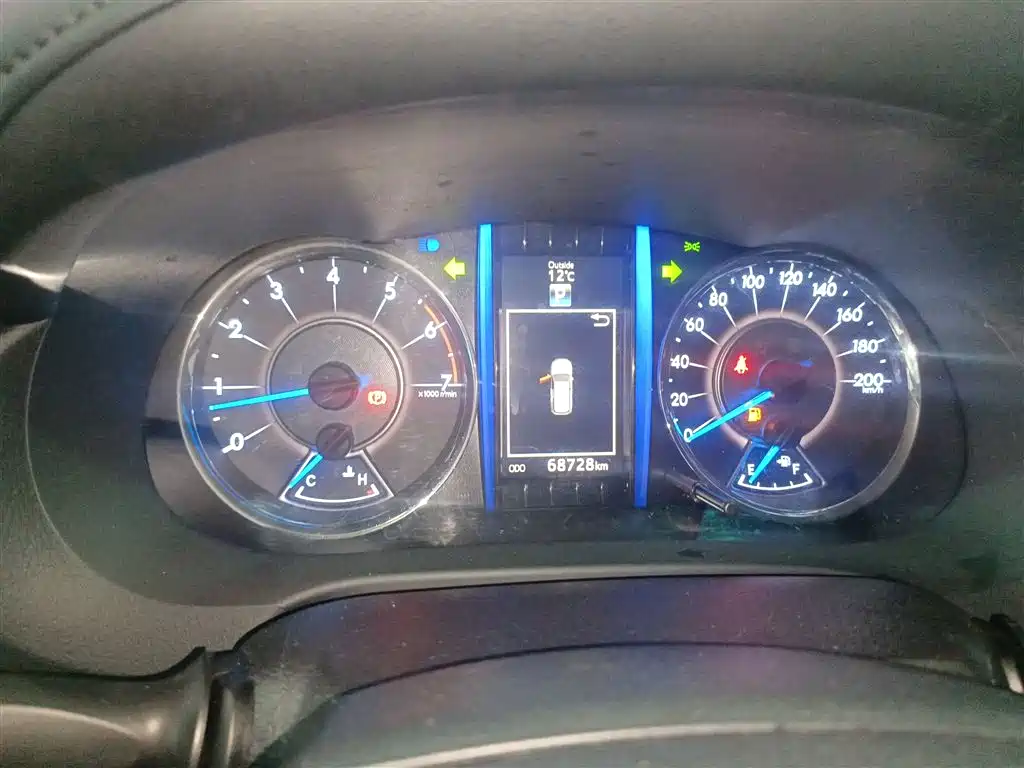 Toyota Fortuner 2019 — фото 12