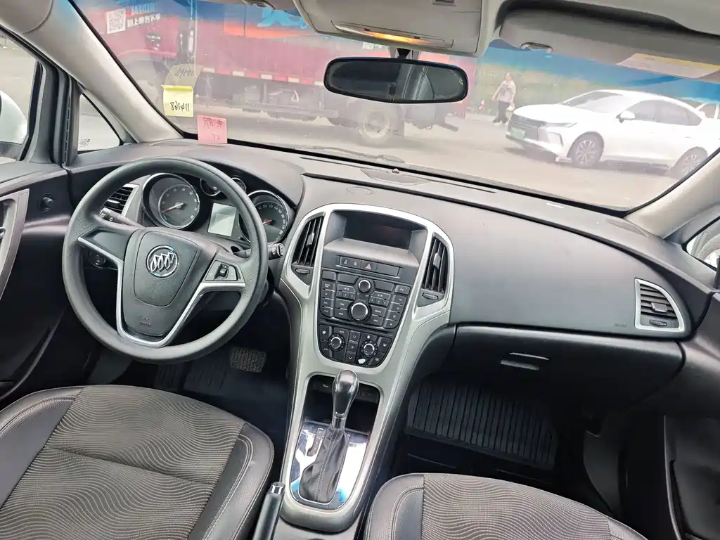 Buick Excelle 2015