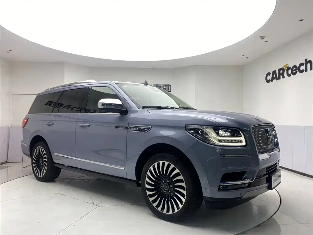 Lincoln Navigator 2023 — фото 2