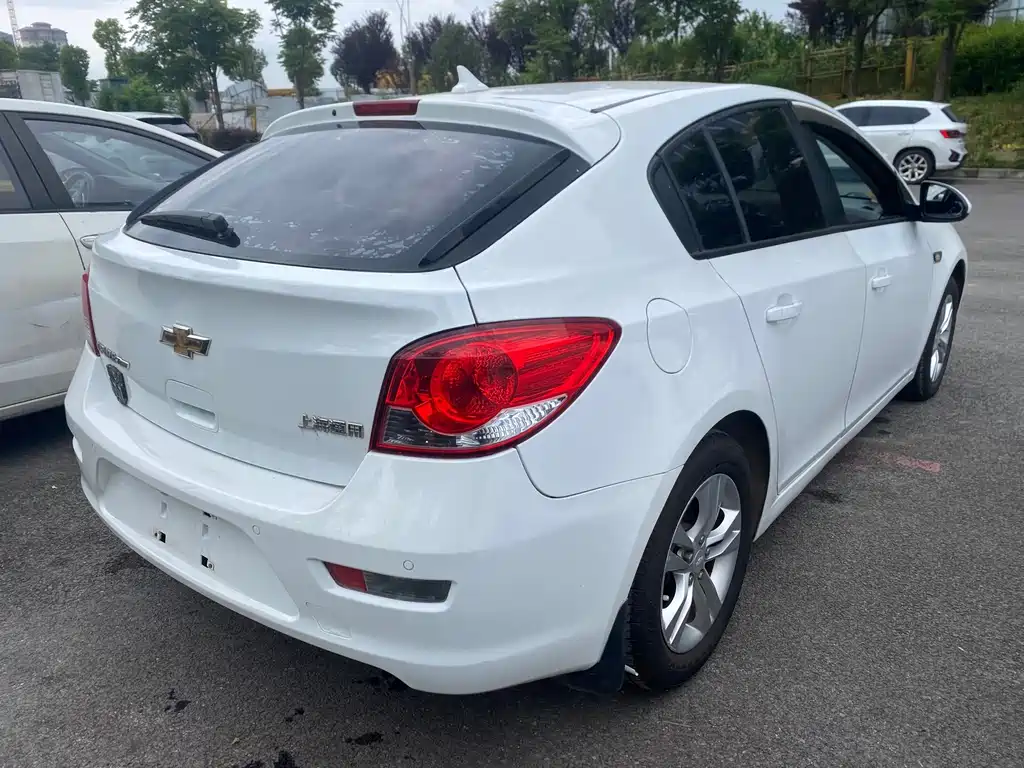 Chevrolet Cruze 2015 — фото 14
