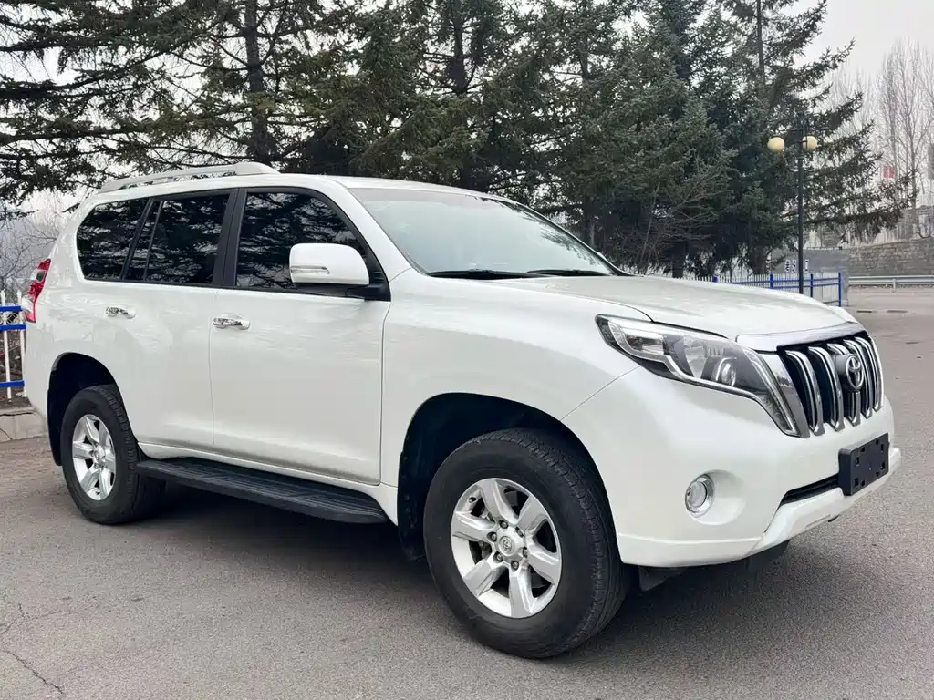 Toyota Prado 2017 — фото 3