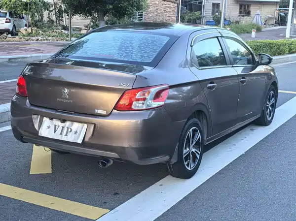 Peugeot 301 2014