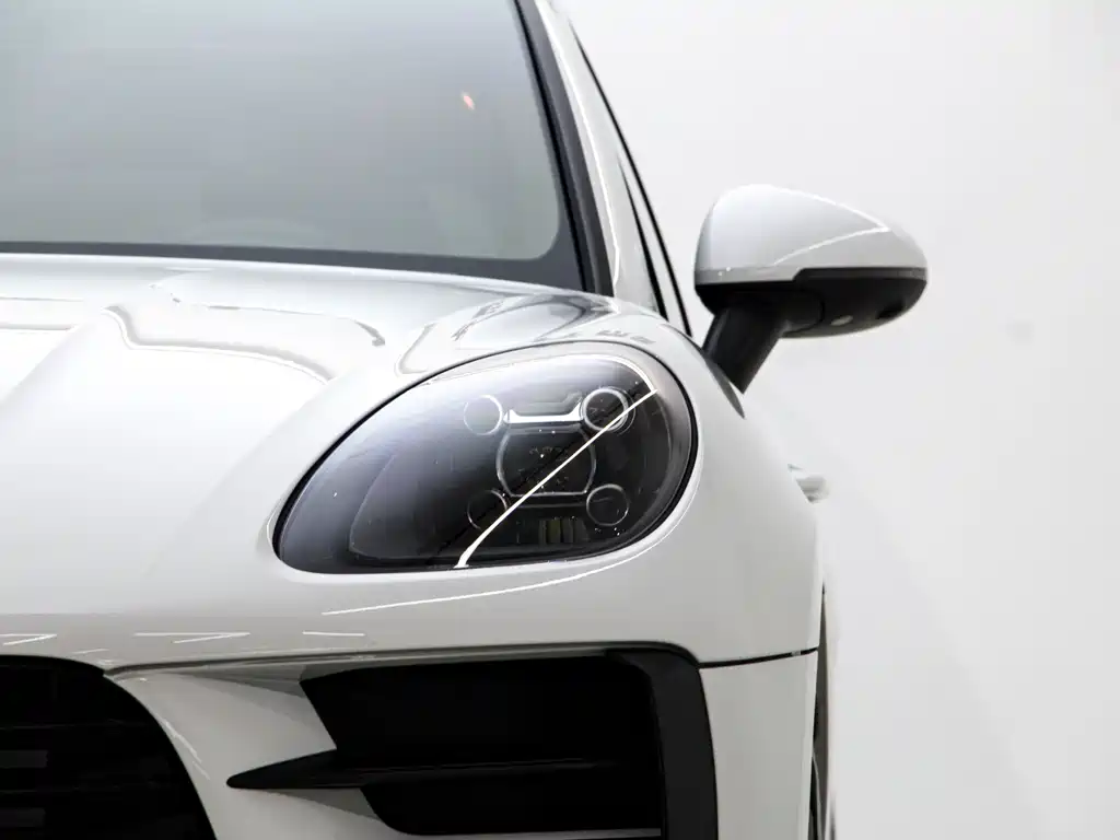 Porsche Macan 2021 — фото 23