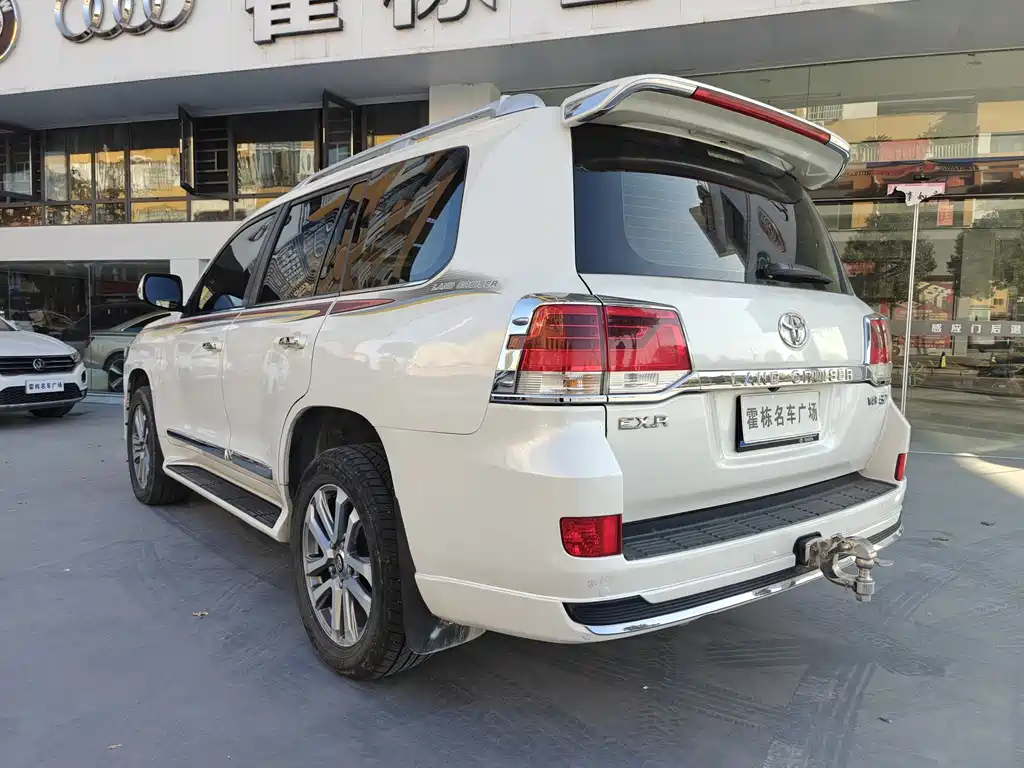 Toyota Land Cruiser 2016 — фото 7