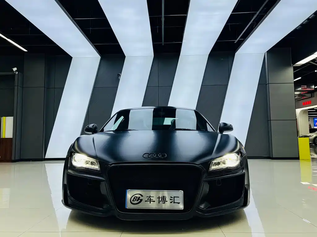 Audi R8 2013 — фото 2