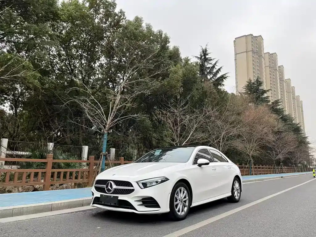 Mercedes-Benz A-Class 2021 — фото 1