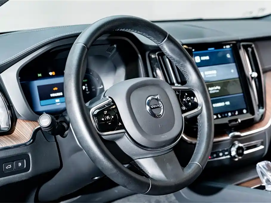 Volvo XC60 PHEV 2024 — фото 12