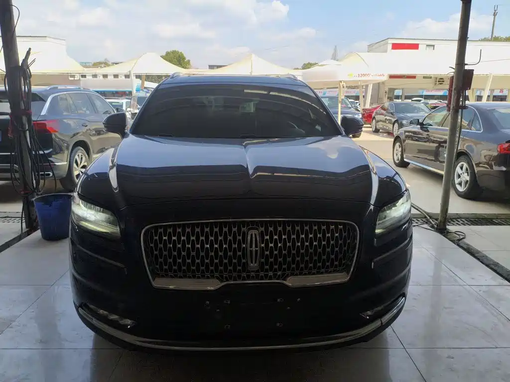 Lincoln Nautilus 2021