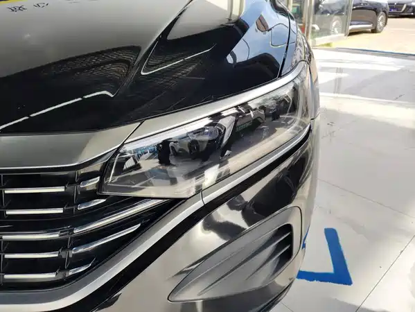 Volkswagen Passat 2025