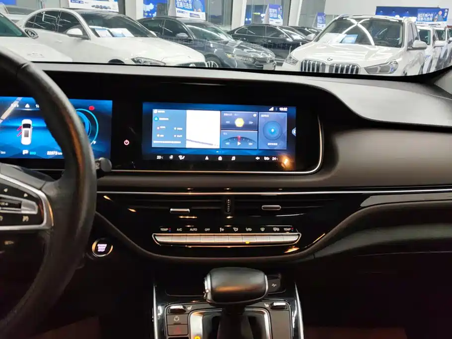 GAC Trumpchi M6 2020 — фото 13