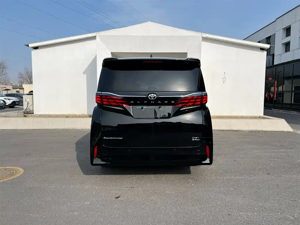 Toyota Alphard 2023