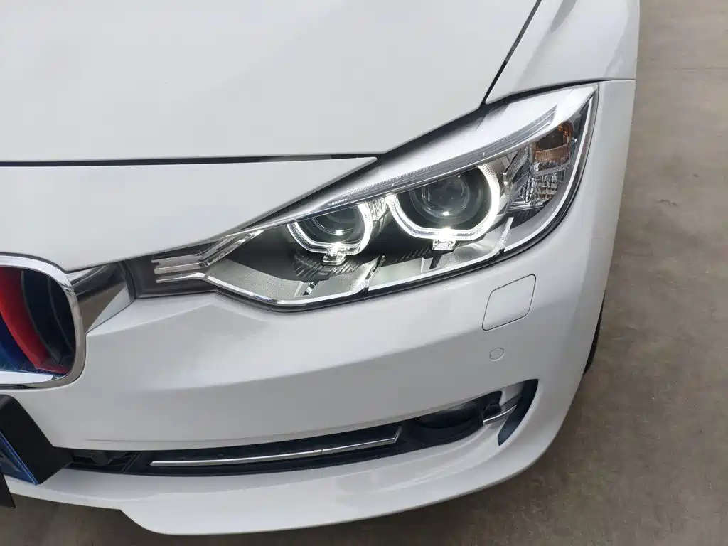 BMW 3 Series 2015 — фото 18