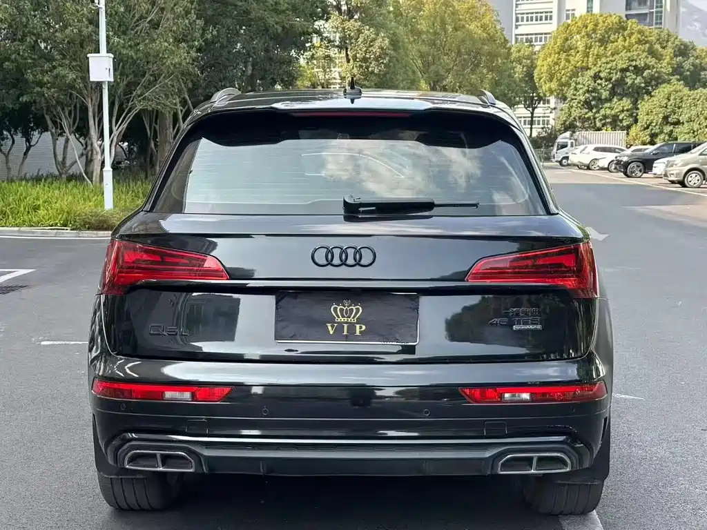Audi Q5L 2022 — фото 8