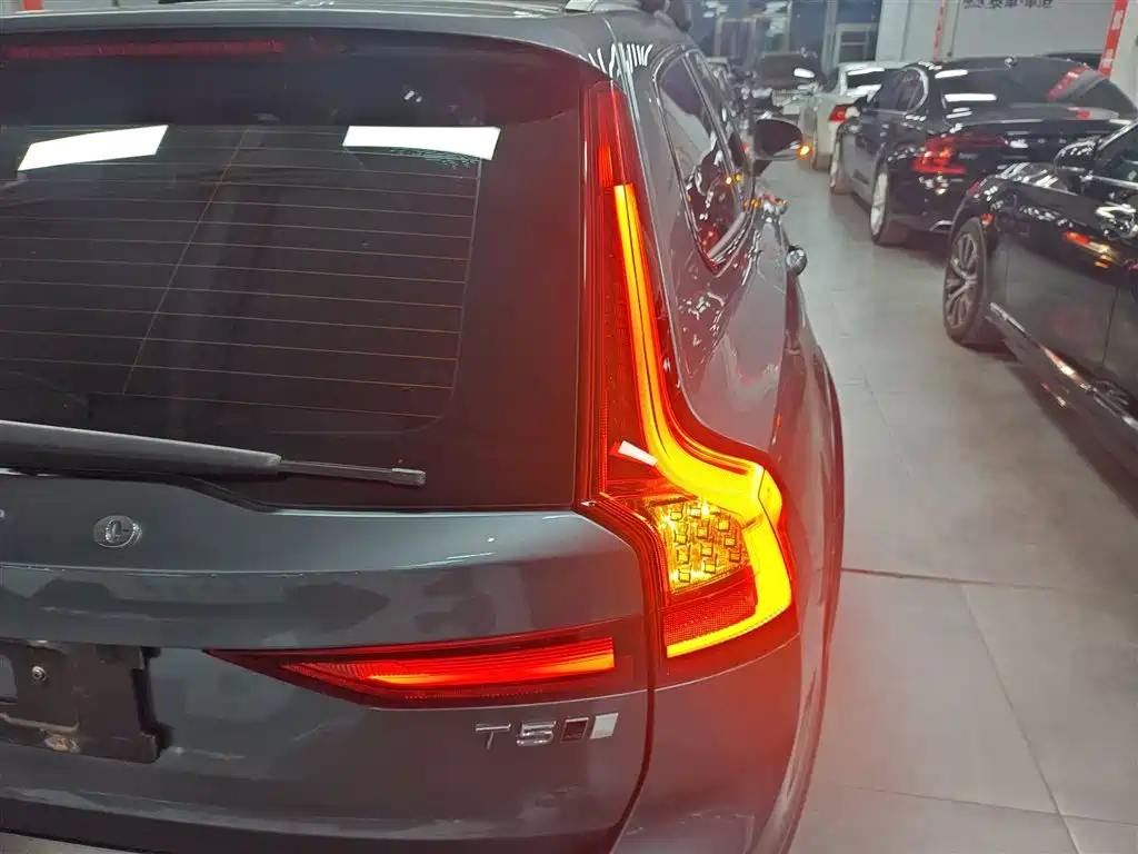 Volvo V90 2018 — фото 24