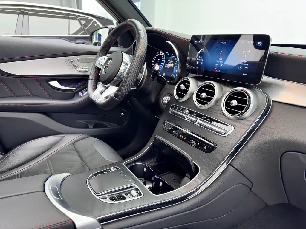 Mercedes-Benz GLC AMG 2023 — фото 12