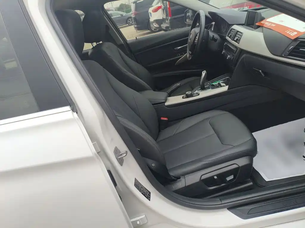 BMW 3 Series 2015 — фото 20