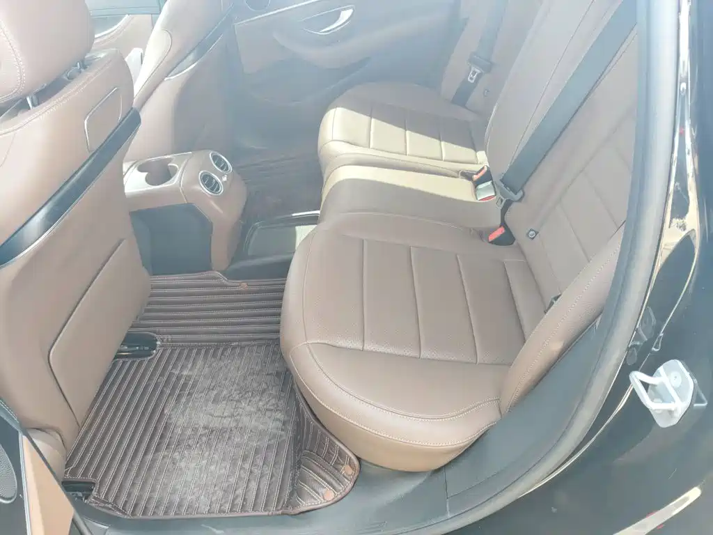 Mercedes-Benz E-Class 2018 — фото 13