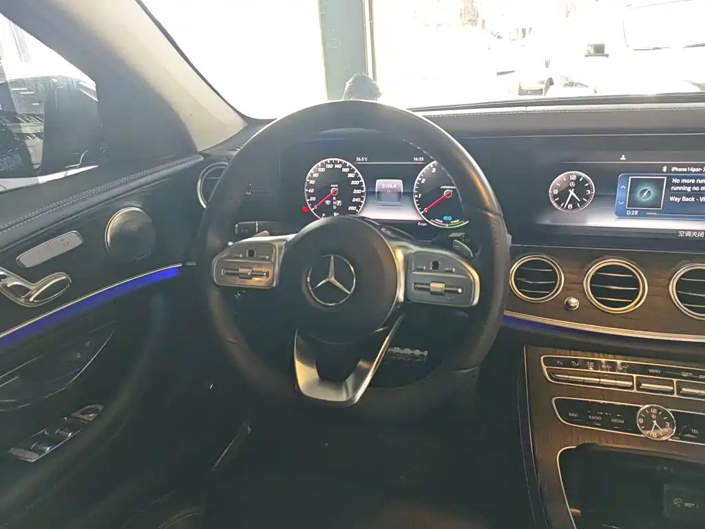 Mercedes-Benz E-Class 2020 — фото 11