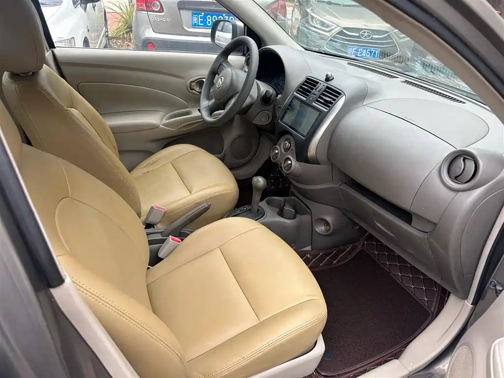 Nissan Sunny 2011 — фото 6