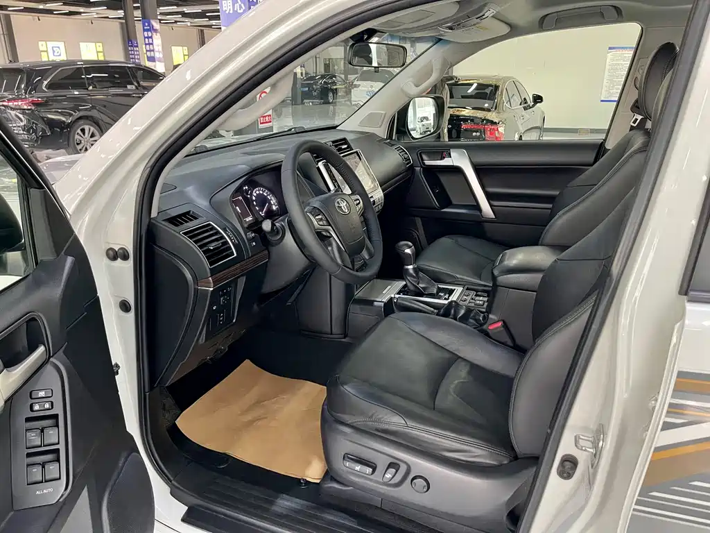 Toyota Prado 2019 — фото 4