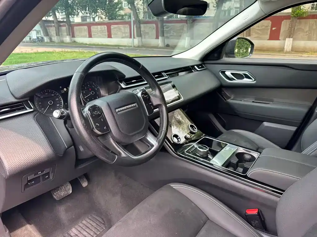 Land Rover Range Rover Velar 2018 — фото 9