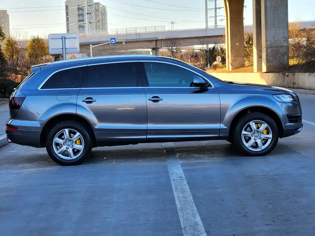 Audi Q7 2015 — фото 22