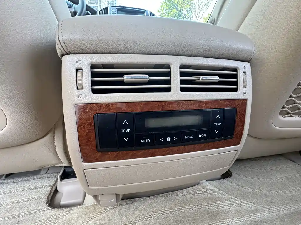 Toyota Land Cruiser 2015 — фото 22