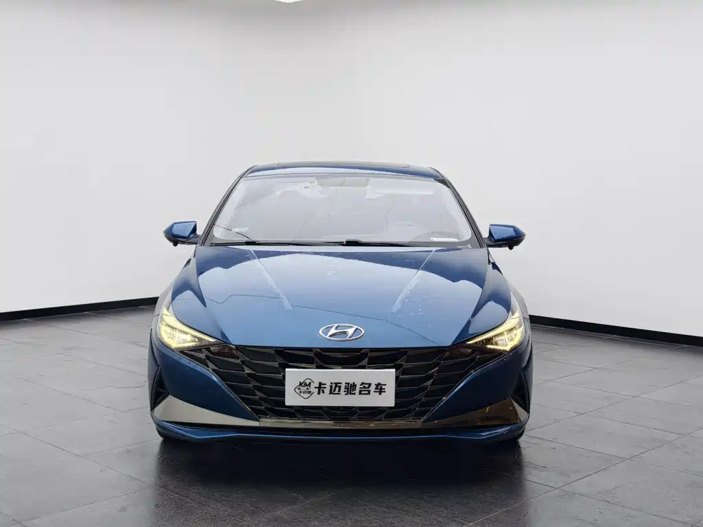 Hyundai Elantra 2022
