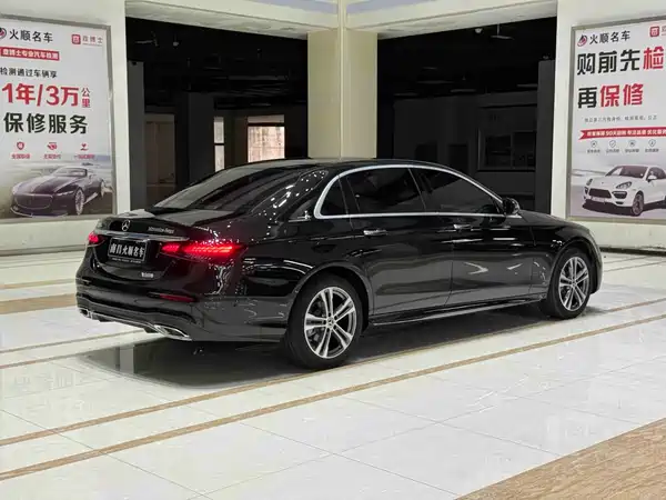 Mercedes-Benz E-Class 2022