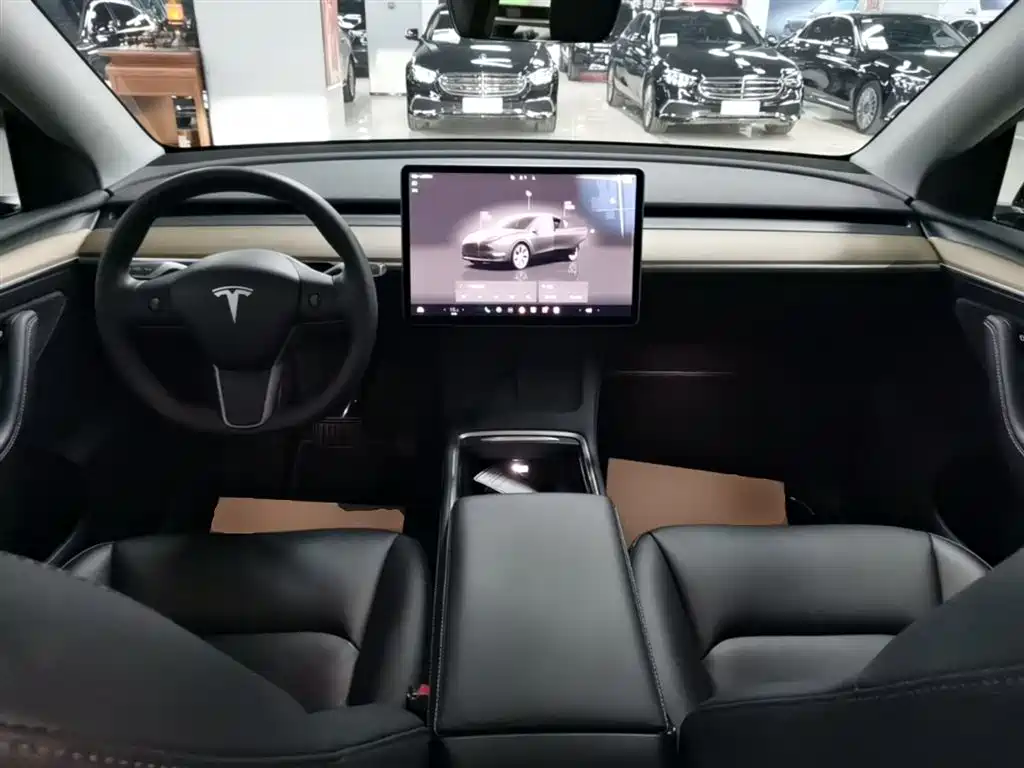 Tesla Model Y 2022 — фото 10