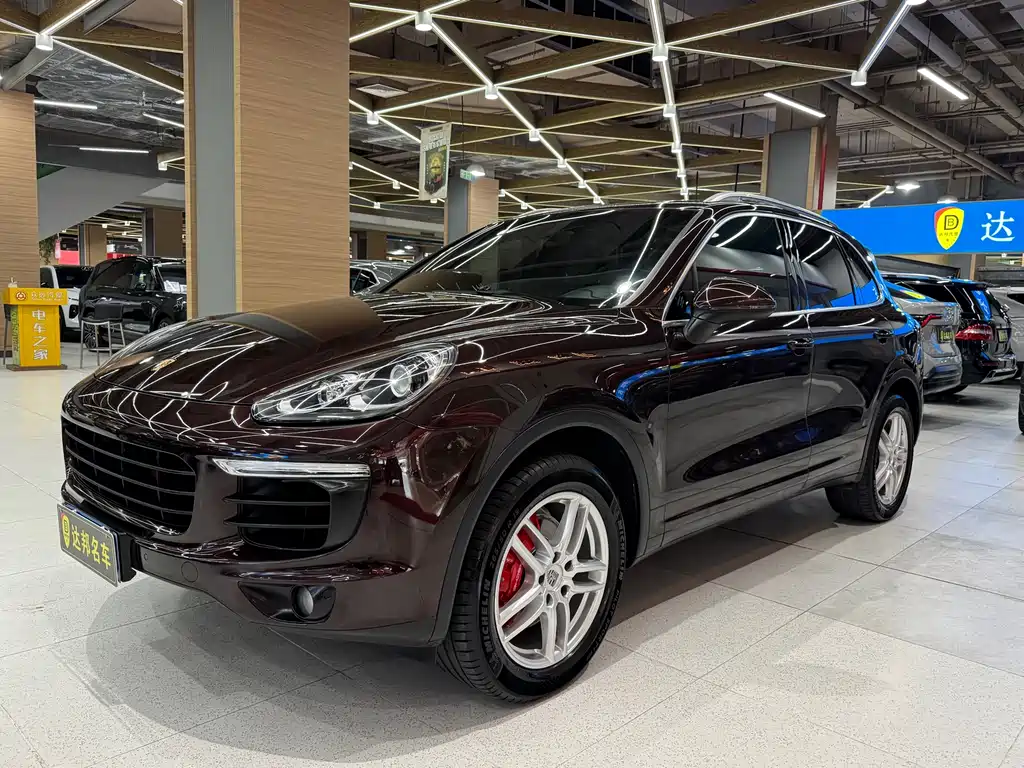 Porsche Cayenne 2015 — фото 1