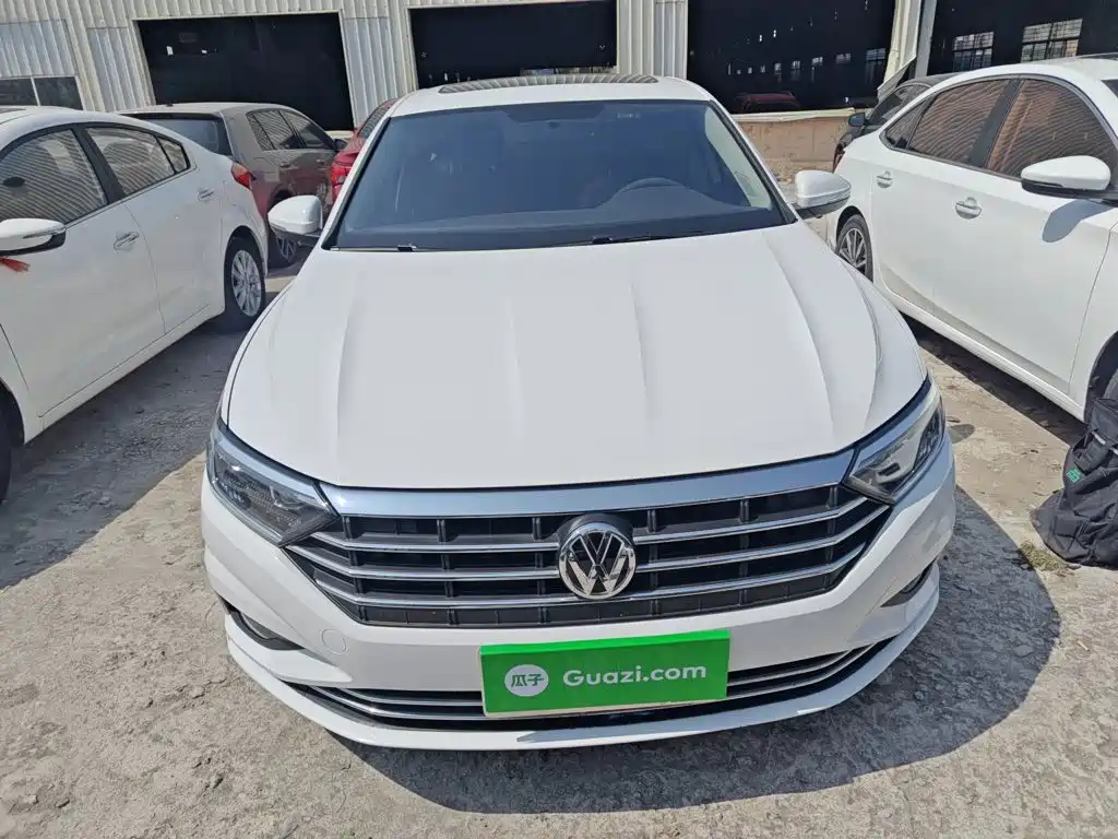 Volkswagen Sagitar 2021