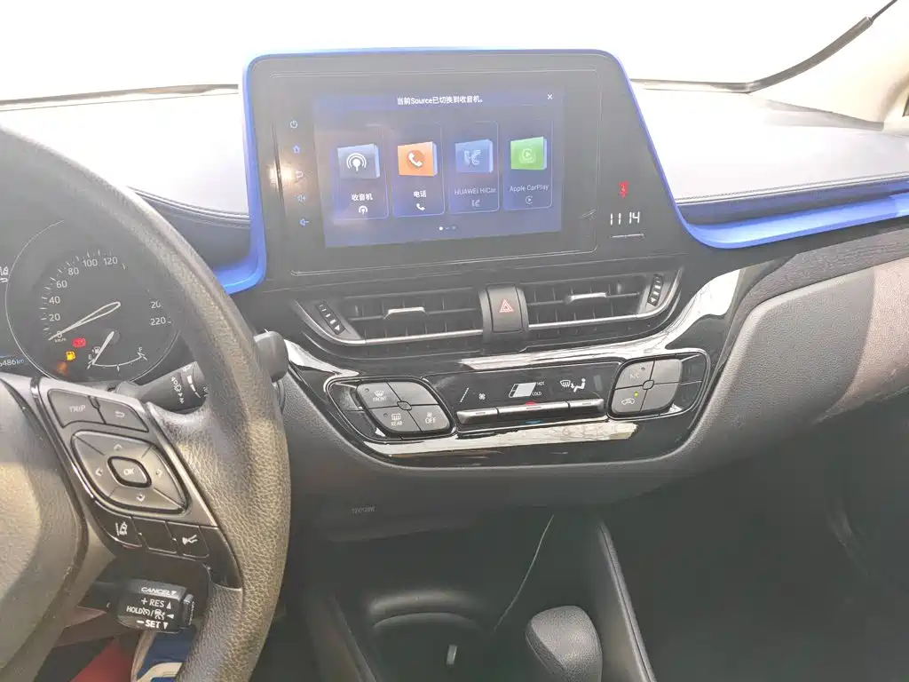 Toyota C-HR 2023 — фото 9