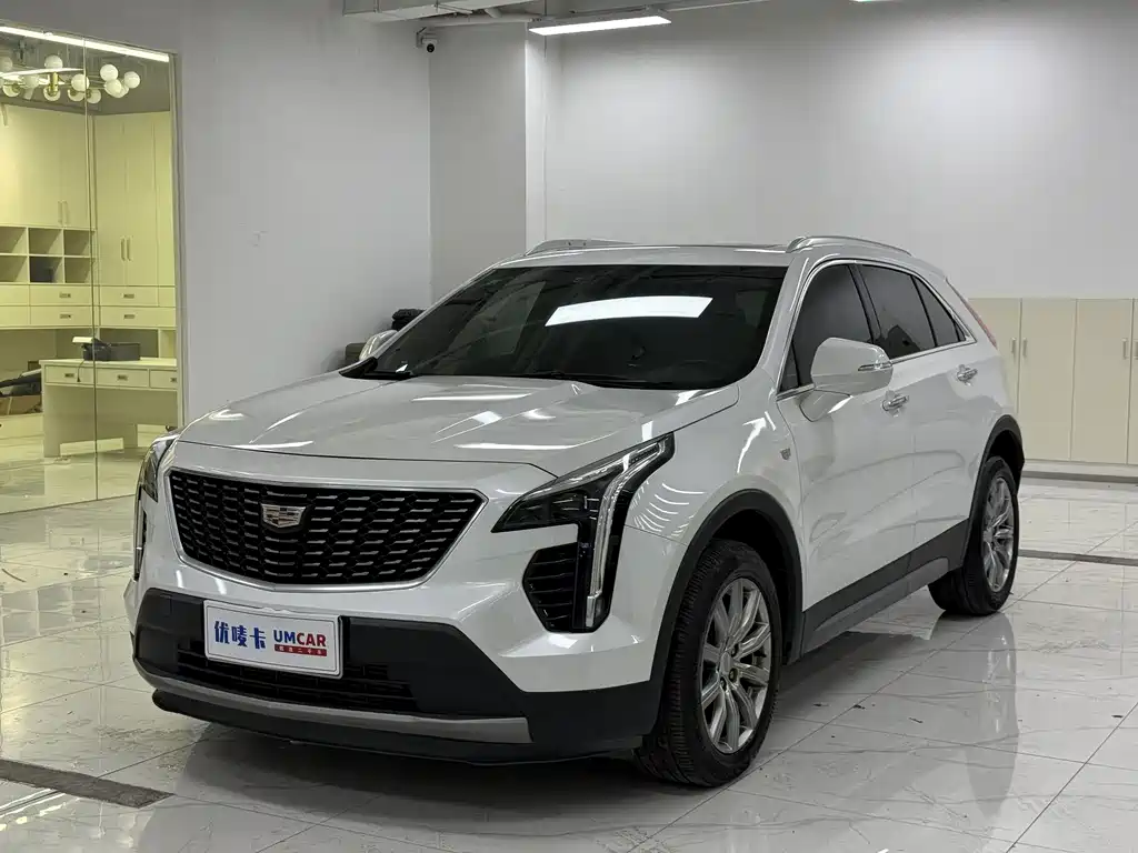 Cadillac XT4 2019 — фото 1