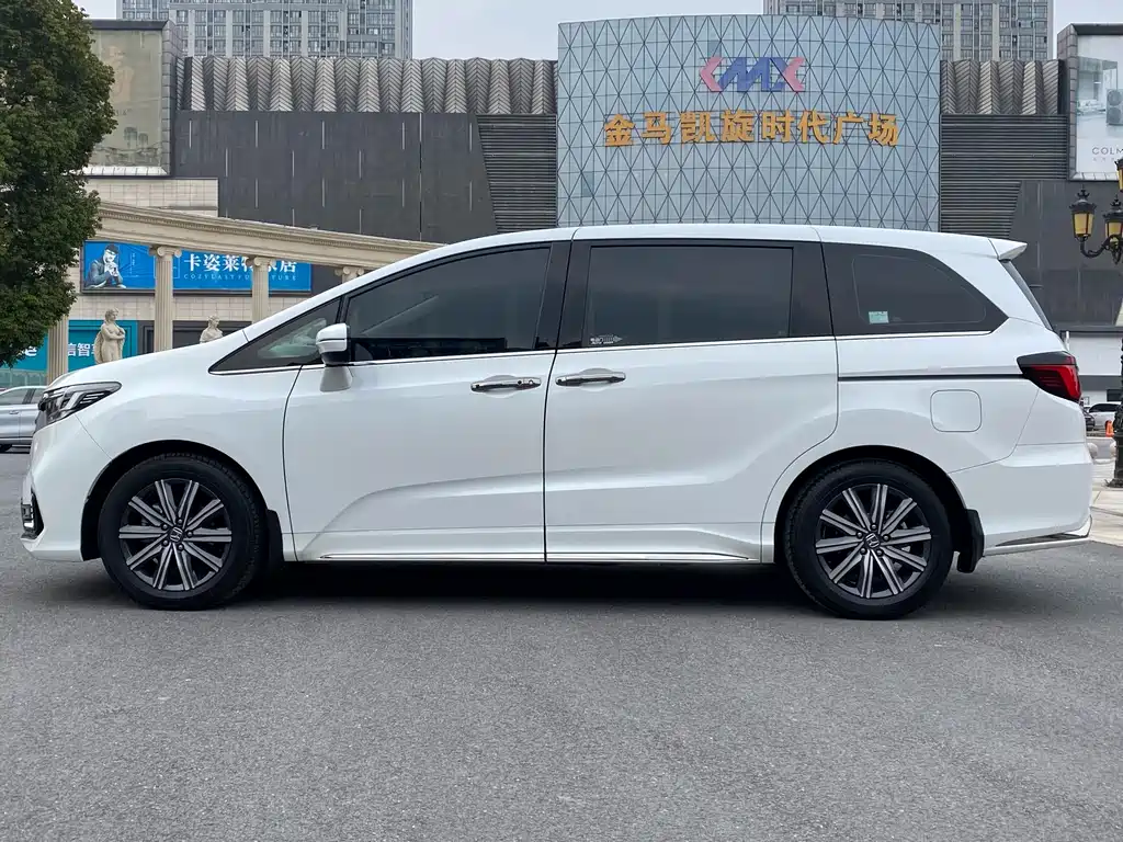 Honda Odyssey 2024 — фото 10