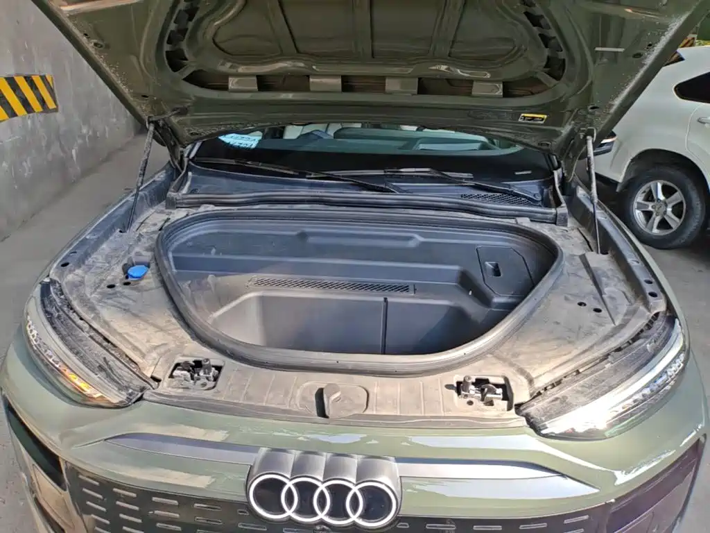 Audi Q6L e-tron 2025 — фото 20