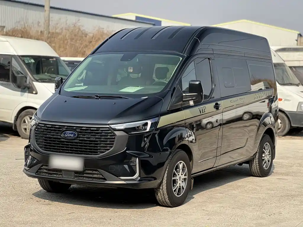 Ford Transit 2024 — фото 1