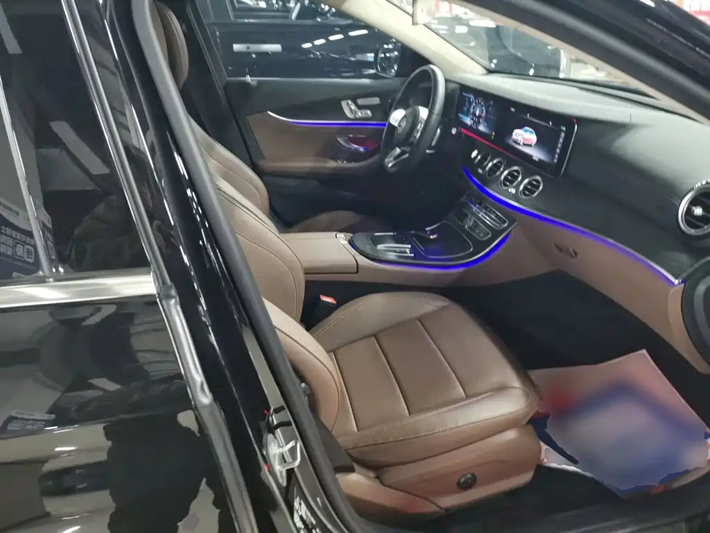 Mercedes-Benz E-Class 2020 — фото 25