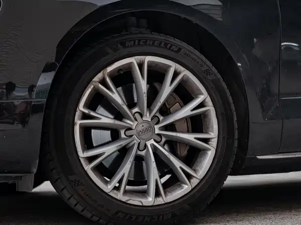Audi A8 2016