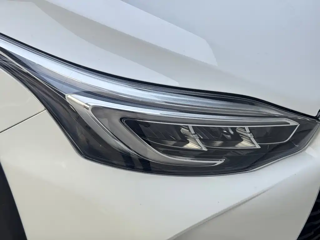 Toyota Yaris L 2022 — фото 38