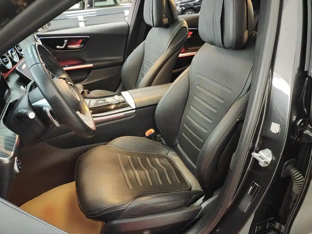 Mercedes-Benz C-Class 2023 — фото 18
