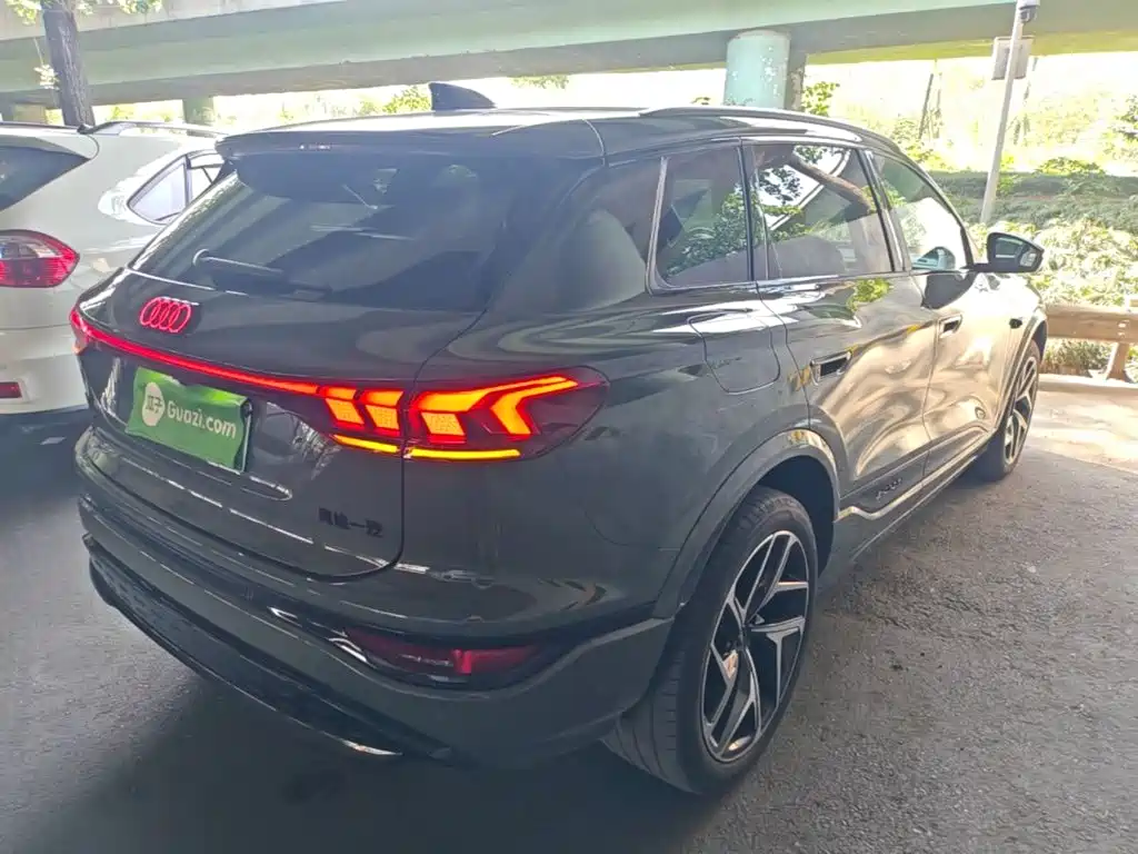 Audi Q6L e-tron 2025 — фото 7
