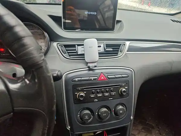 Peugeot 308 2016