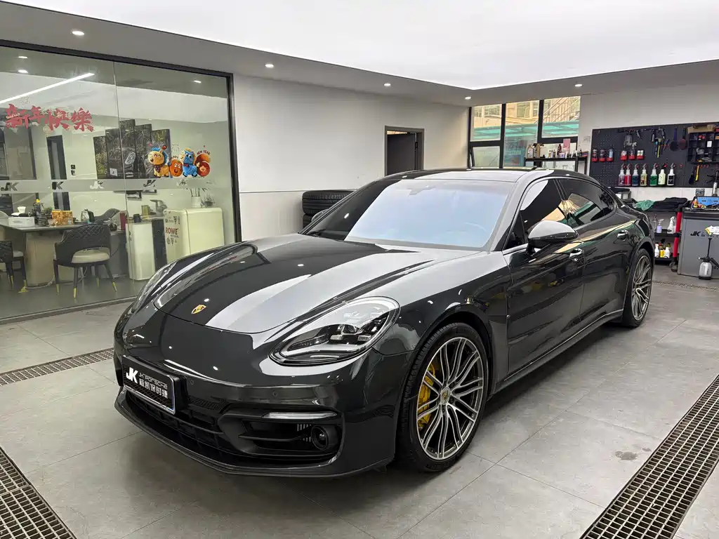 Porsche Panamera 2021 — фото 1