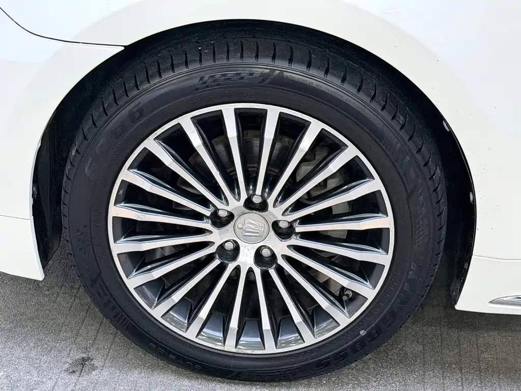 Toyota Crown 2019 — фото 14