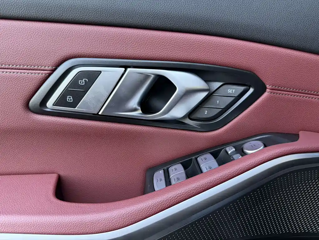 BMW 3 Series 2023 — фото 17