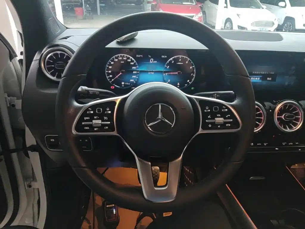 Mercedes-Benz GLA 2022 — фото 11