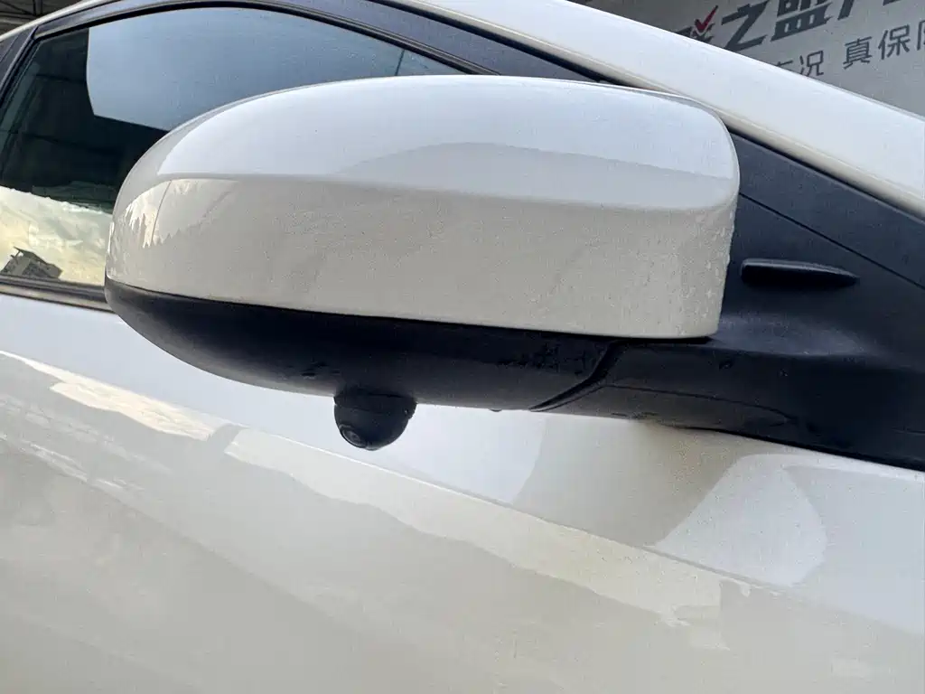 Toyota Yaris L 2023 — фото 42